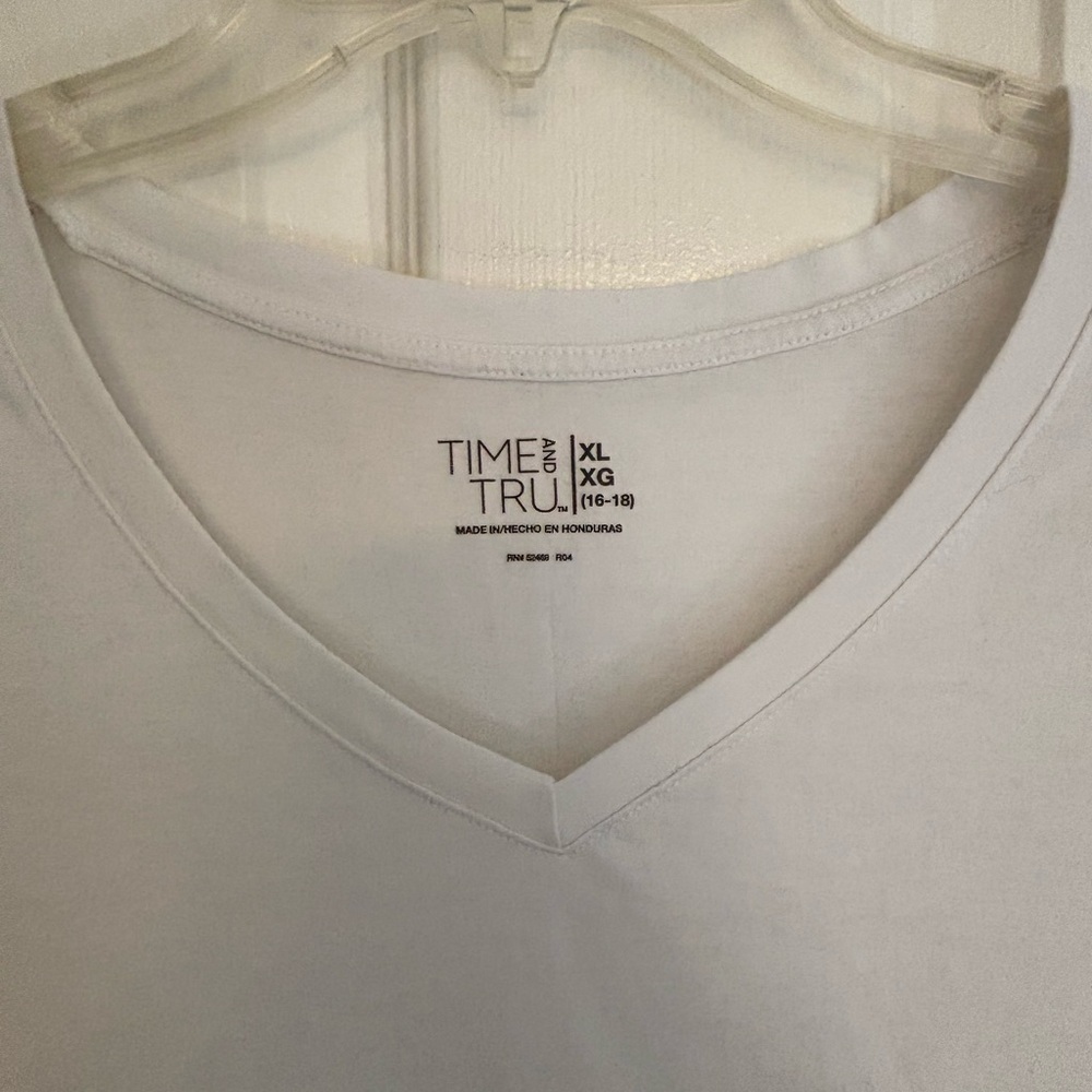 Time and Tru Classic White V-Neck Tee